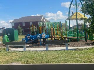 New and nice bedroom in Riverview C - 3