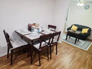 Cozy Houston Retreat Near Galleria-2BR - 2
