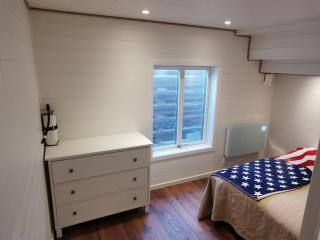 Cottage near the ocean On Smögen - 2