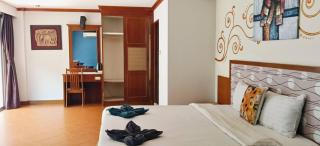 Haweli Restaurant & Guest House - 4