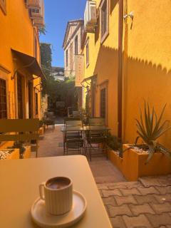 Hanole Macaron Guest House - 7