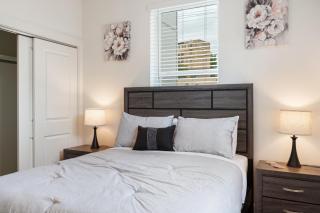 Stylish Suite 208 by Downtown & Convention Center! - 6