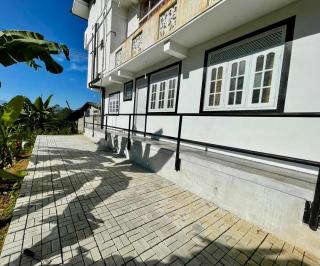 Elegant Mist Villa - 1