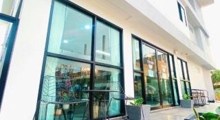 The Hub Hotel Surin - Surin - 7