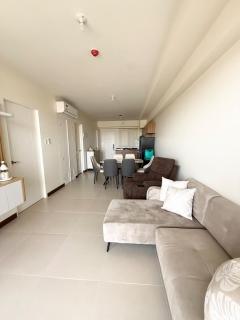 Resort-inspired staycation near BGC and NAIA - 4