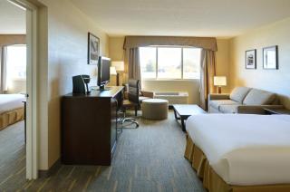 Holiday Inn Lethbridge by IHG - Lethbridge - 8