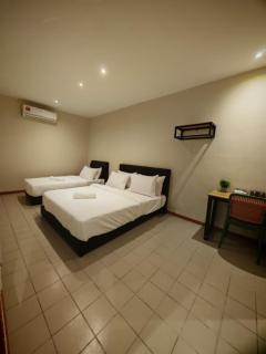 Swing & Pillows - Damansara Uptown, Petaling Jaya - 2