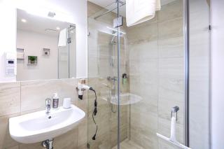 Quiet 2-bedroom apartment with balcony in Hirschstetten - 3