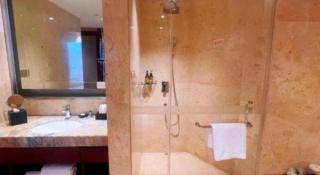 Peony Harbor City Hotel - 2