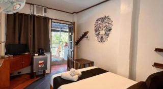 Harleys Pub and Hotel - 3