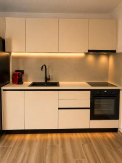 Latitude 37 Luxe - 6