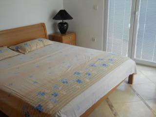 Apartments Ognjenović - Risan - 1