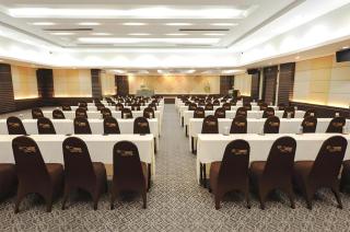 Holiday Garden Hotel - 7