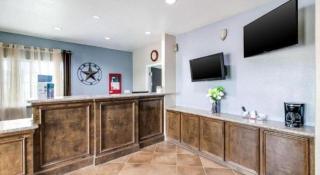 Rodeway Inn & Suites Port Arthur - Groves - 0