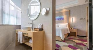 Lavande Hotel Foshan Nanhai Xinduhui Dali Commercial Pedestrian Street - 5