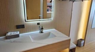 Vienna Hotel Shenzhen International Exhibition Center Fuhai Qiaotou - 3