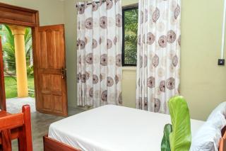 Laughing Goat Ghana - 8