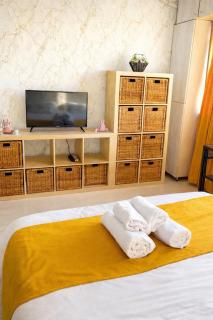 Golden Skyline Studio - 7