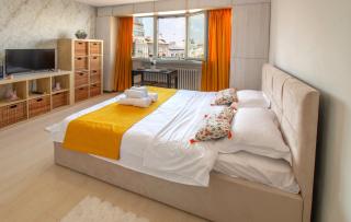 Golden Skyline Studio - 1