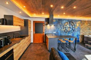 COCOON SPA-4 Pers-Jacuzzi-Parking-Jardin-Clim-Colmar - 2