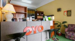 OYO 89922 The Sarina Hotel & Cafe - 8