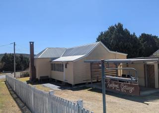 The Radford Couples Cottage Heart of Stanthorpe - 0