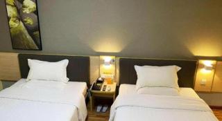 7 Days Inn Wuhan Hanzheng Street Shengli Road Metro Station - 7