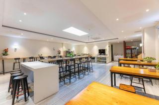 IU Hotel Wujiang Huadong Business City Tongli - 8