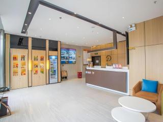 IU Hotel Guiyang Convention and Exhibition Center Financial City - 8