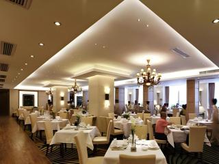 Ambassador Hotel - 5