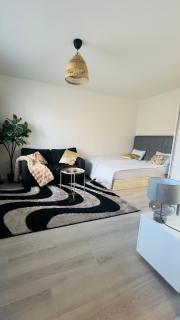 Helmi Haven Modern Studio Myyrmäki 15 min to Airport - 2