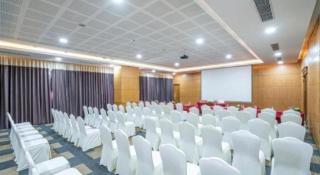 Serene Beach Hotel Danang - 2