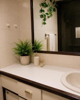 Spacious 3BR Apartment near La Carolina Sleeps 6 - 6