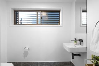 Azure Townhouse - Spacious Luxe 3BR With PS4 - 5