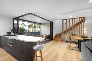Azure Townhouse - Spacious Luxe 3BR With PS4 - 0