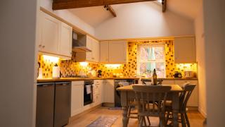 Finlay's Holmfirth - Apartment with Hot Tub - 6