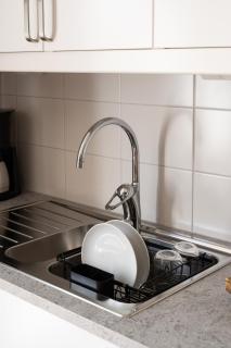 Guestly Homes - Central Premium Studio - 3