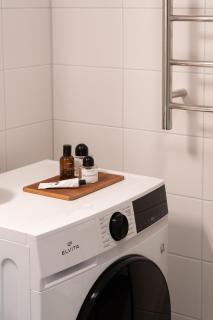 Guestly Homes - Central Smart Studio - 3