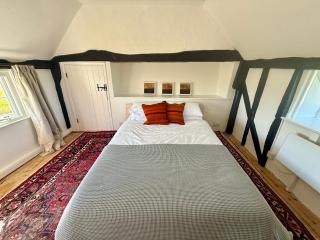 Holly Cottage Stylish Rural Retreat in Sussex - 8
