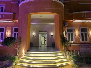 Tutankhamun Pyramids boutique - 8