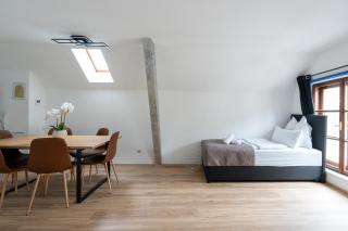 Spacious 80 m2 Apartment I 3 Rooms I Up to 8 Guests I Near Train Station - 1