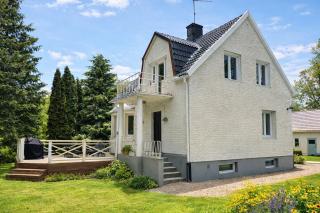 Villa in southern Småland near Lake Möckeln and IKEA - 0