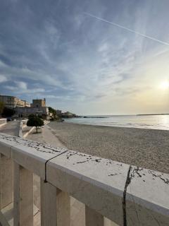 Elegante Appartamento Lungomare Kennedy - 9