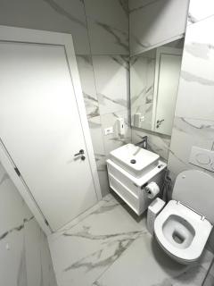 Blue Studio - by LuckyMoonApartments - 5