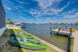 CoralVilla Majadama - pool, spa, water view, on lake, boating, kayaks - 6