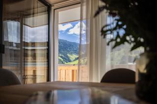 RIVERSIDE RAURIS APARTMENTS - 2