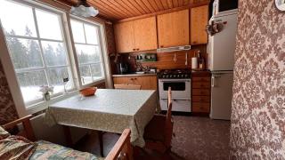 Cozy farmhouse with rowboat! - 3