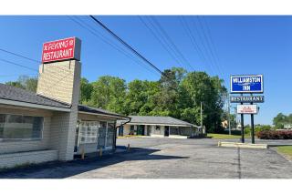 Williamston Inn NC Near Greenville US 64 - 1