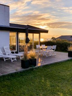 Peaceful Nostalgic Home With A View - 9