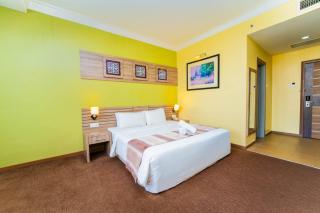 HIG Hotel & Convention - 7